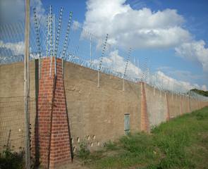 ELECTRIC FENCE - WIKIPEDIA, THE FREE ENCYCLOPEDIA